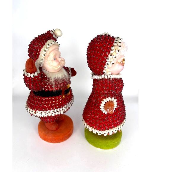 Kitschy Cute Vintage 1950s Santa & Mrs. Claus Beaded Push Pin Flocked Figures - Picture 2 of 16